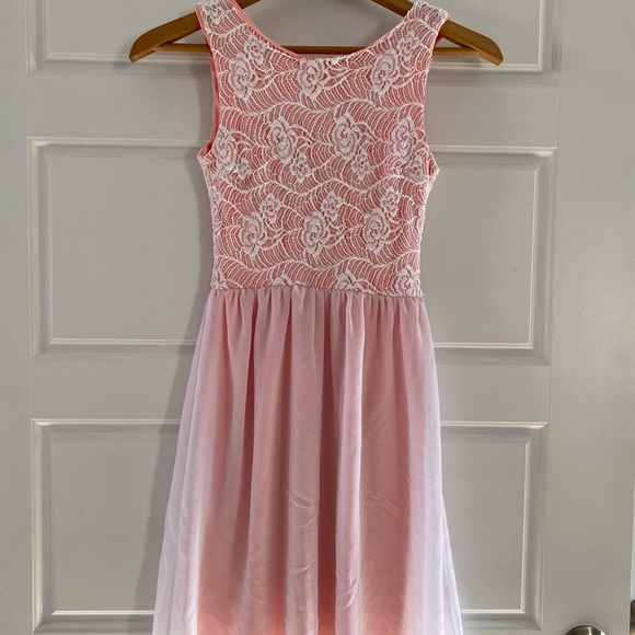 Pink and white dress with lace detail top - Picture 1 of 2
